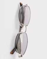 Logo Prada argent