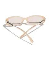 Ovales Beige
