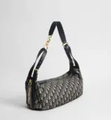 D-Journey Medium Oblique