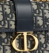 30 Montaigne Oblique