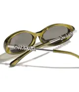 Ovales Olive