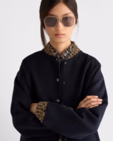 Eyewear Collection or pâle