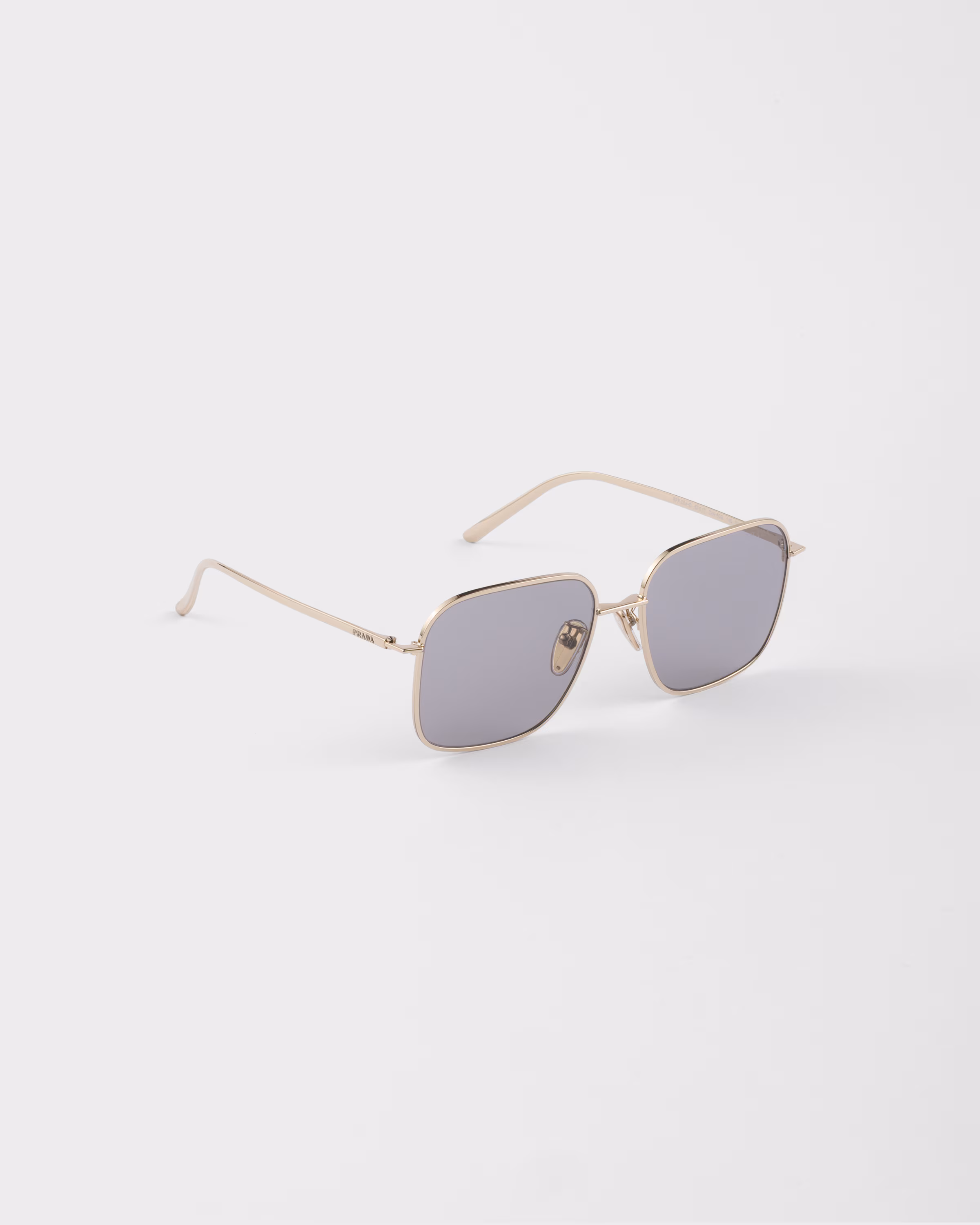 Eyewear Collection or pâle — or pâle