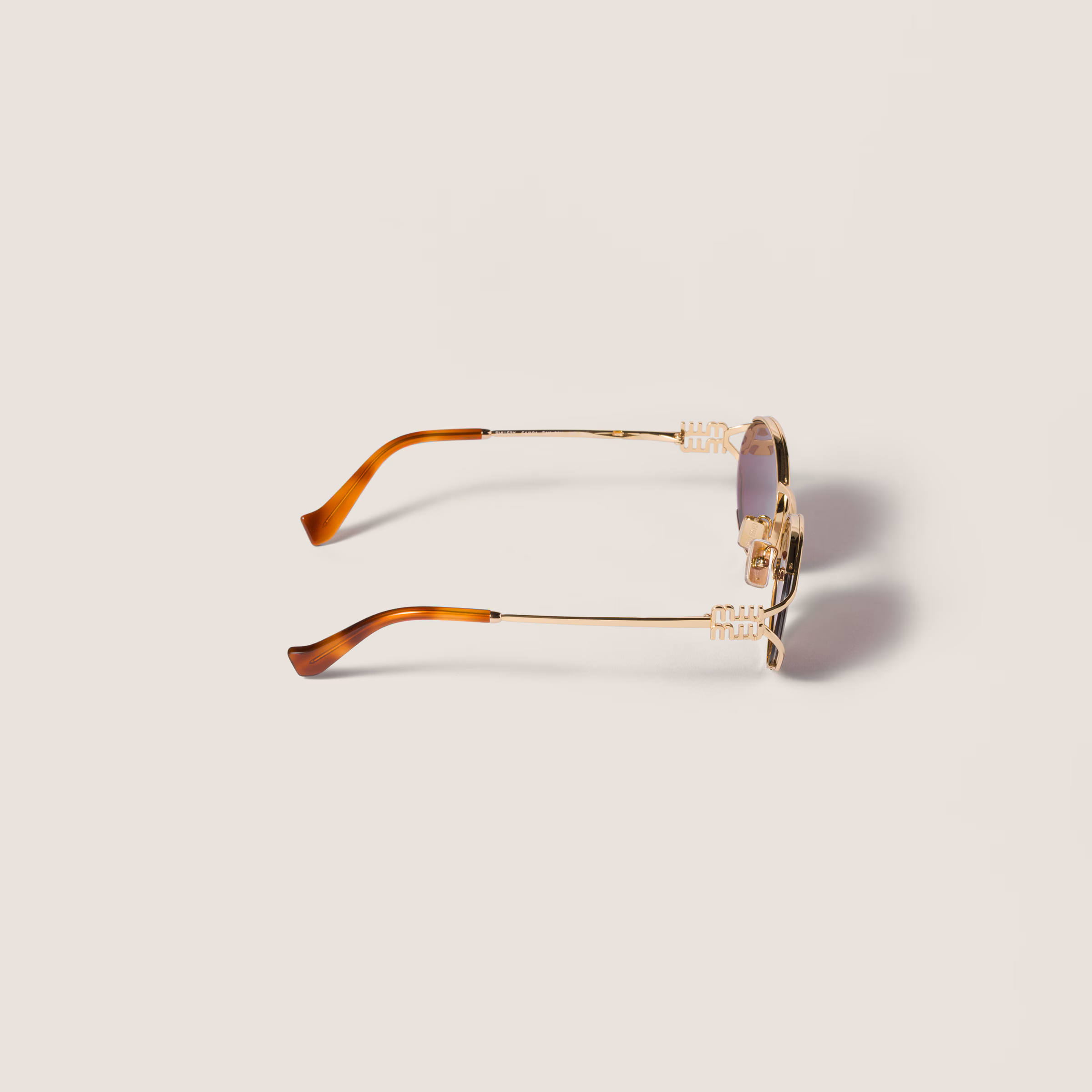 Miu Logo Verres Rubis — Verres Rubis
